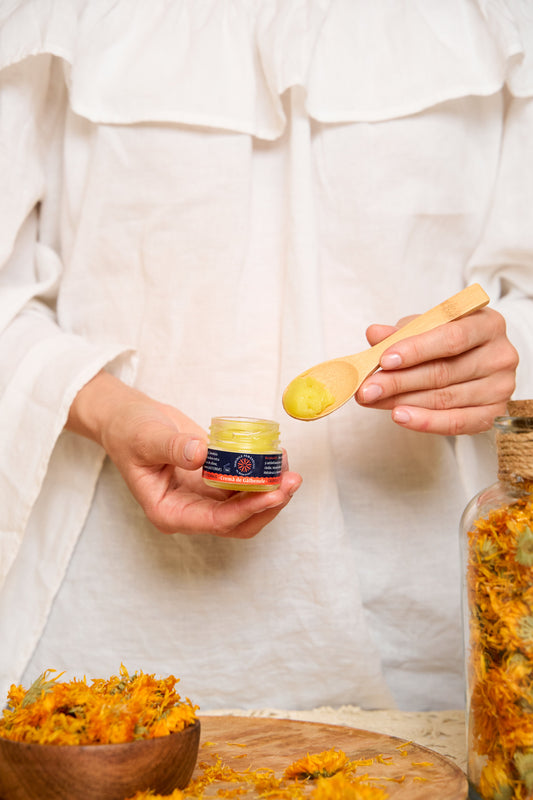 Gălbenele: secretul strămoșesc pentru o piele sănătoasă și frumoasă